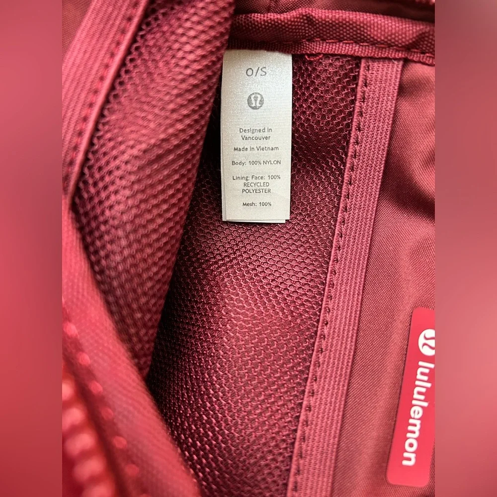 NWT Lululemon Everywhere Belt Bag - Picture 6 of 9